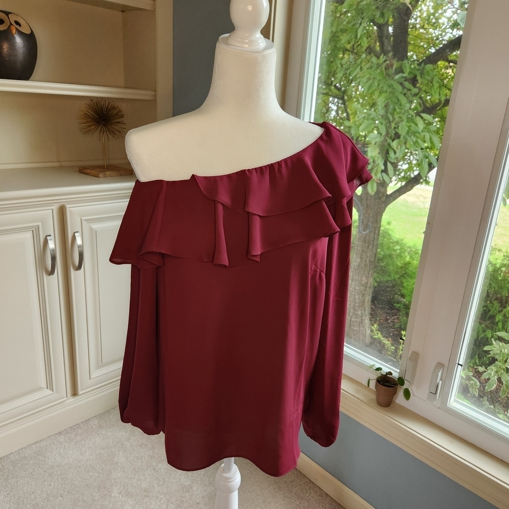 Elegant Off-Shoulder, Burgundy Ruffle Top